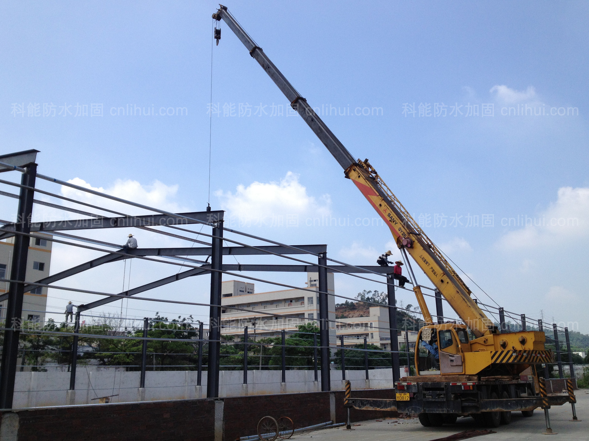 鋼結構工業廠房新建施工
