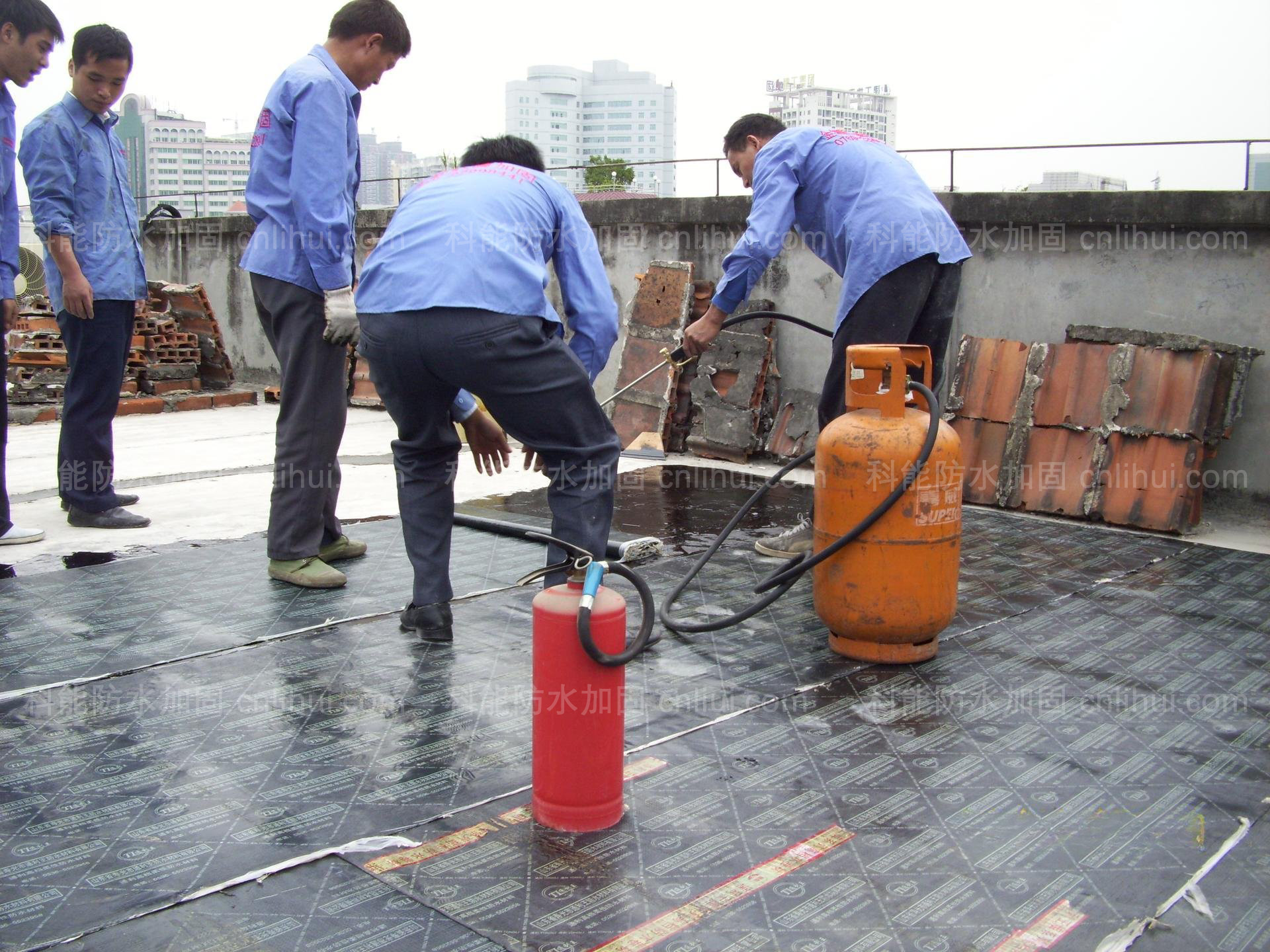 建筑整體屋面防水施工
