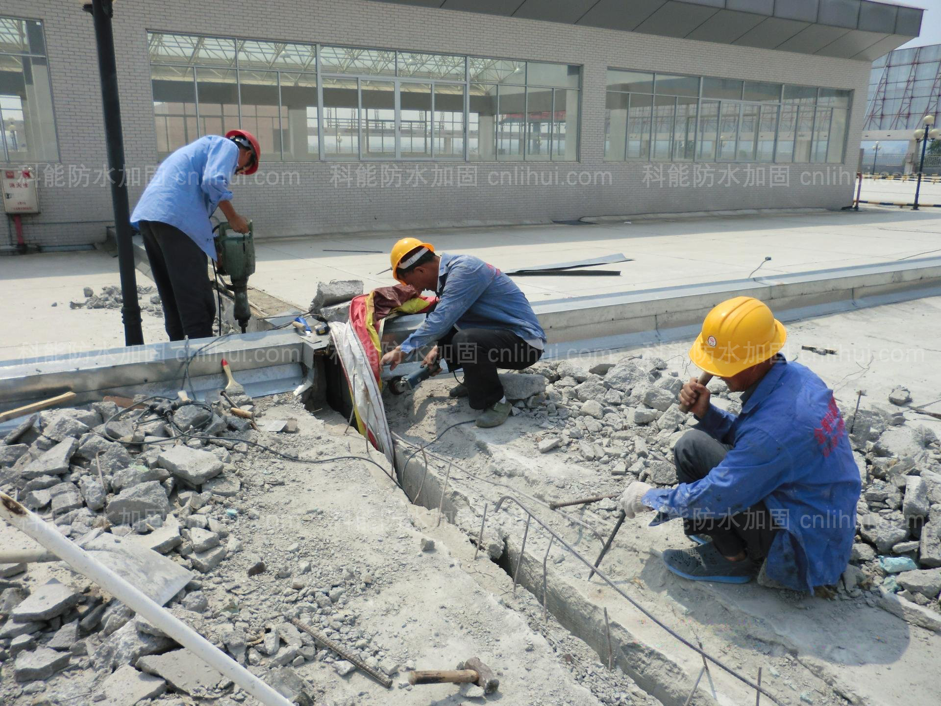 建筑頂樓伸縮縫防水施工